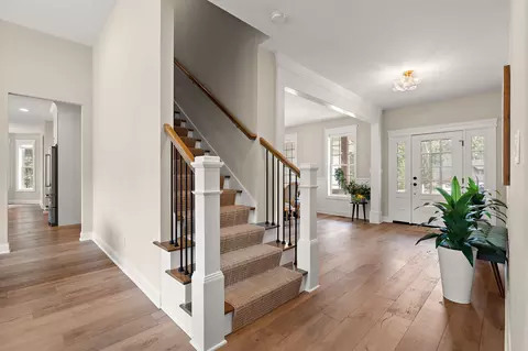 Entry Way - 629 George Cohan Ct, Crown Point, IN 46307 photo 3 of 5