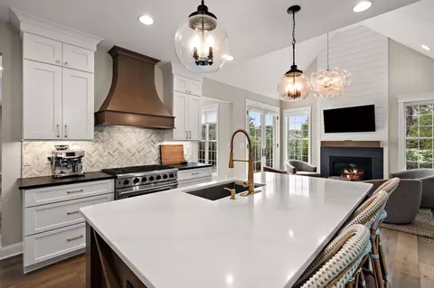 Kitchen - 629 George Cohan Ct, Crown Point, IN 46307 photo 7 of 7