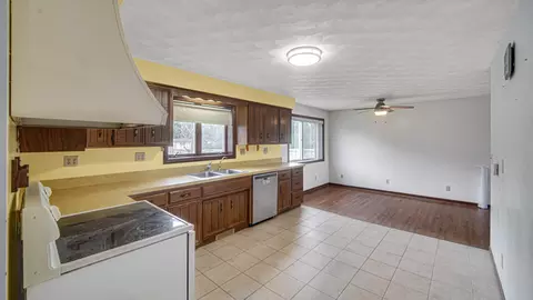 Kitchen - 18320 Cline Ave, Lowell, IN 46356 photo 2 of 3