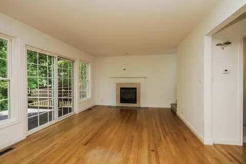Living - 1310 Dune Meadows Dr, Porter, IN 46304 photo 1 of 3