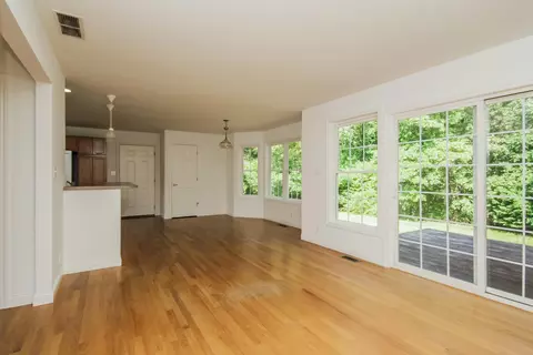 Living - 1310 Dune Meadows Dr, Porter, IN 46304 photo 2 of 3