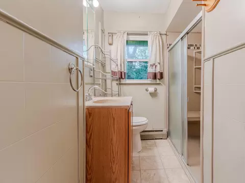 Bath - 810 S Cline Ave, Griffith, IN 46319 photo 3 of 4