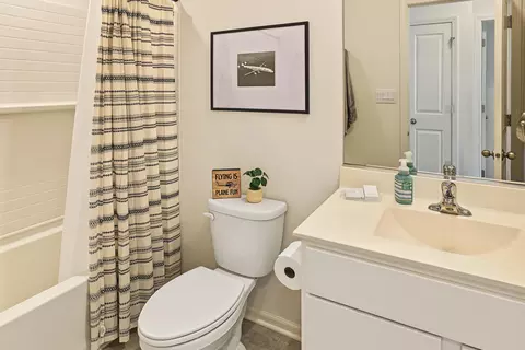 Bath - 10723 Violette Way, Saint John, IN 46373 photo 2 of 3