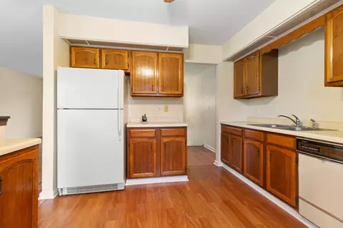 Kitchen - 4142 Augusta Dr, Crown Point, IN 46307 photo 3 of 5