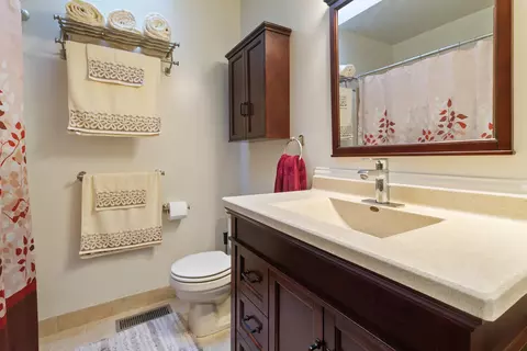 Bath - 4142 Augusta Dr, Crown Point, IN 46307 photo 1 of 2