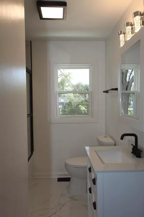 Bath - 1125 Clinton St, Gary, IN 46406 photo 1 of 4