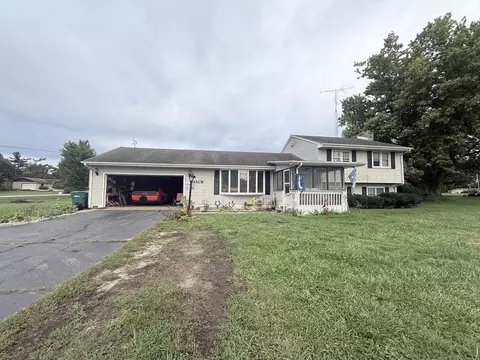 4835 W Hubeny, North Judson, IN 46366