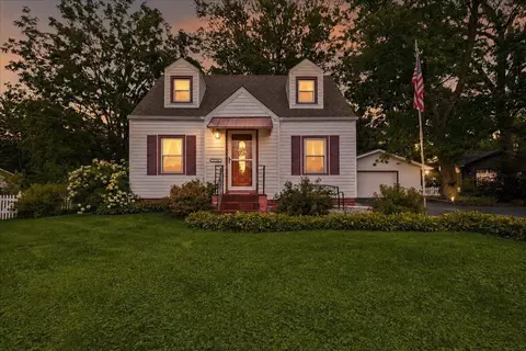 7725 Colorado St, Merrillville, IN 46410