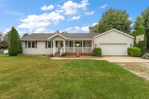 5482 E 400, Rolling Prairie, IN 46371