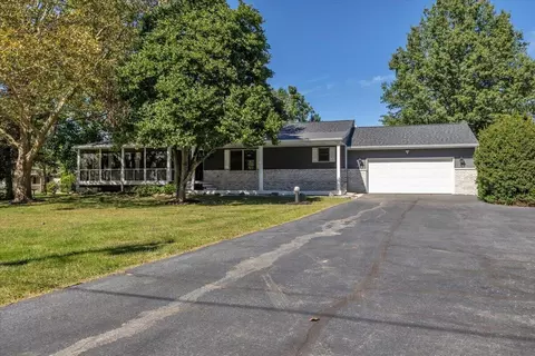 141 W 850, Valparaiso, IN 46385