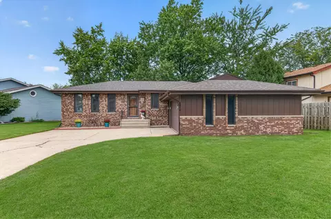 5038 W 87th Pl, Crown Point, IN 46307