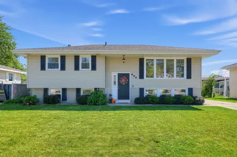 909 Tyler Ave, Dyer, IN 46311