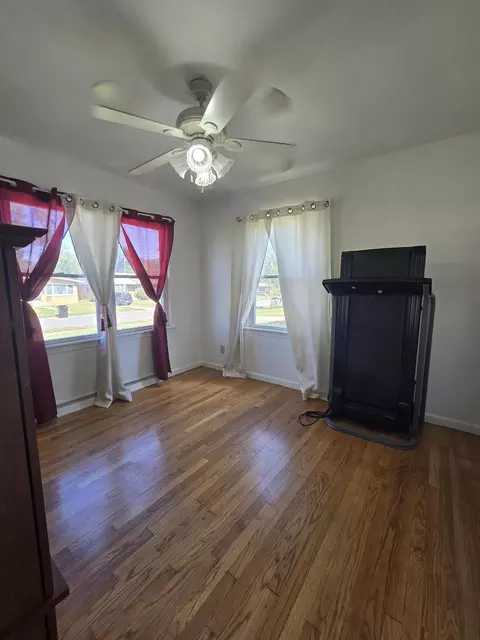 Bedroom - 4401 E 13th Ave, Gary, IN 46403 photo 1 of 4