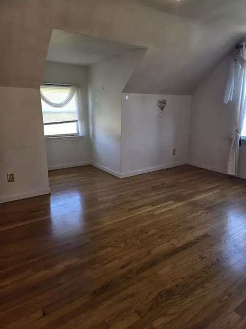 Bedroom - 4401 E 13th Ave, Gary, IN 46403 photo 2 of 4