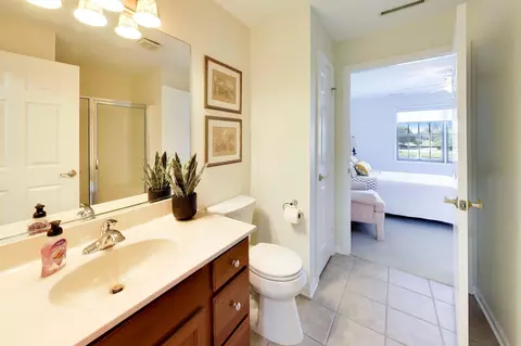 Bath - 1641 White Oak Ave #2C, Munster, IN 46321 photo 3 of 4
