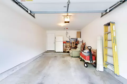 Exterior - 1641 White Oak Ave #2C, Munster, IN 46321 photo 5 of 5