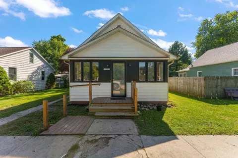 112 W Ohio St, La Crosse, IN 46348