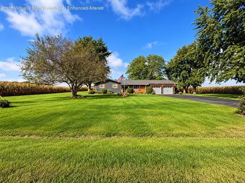 416 N 325, Rensselaer, IN 47978