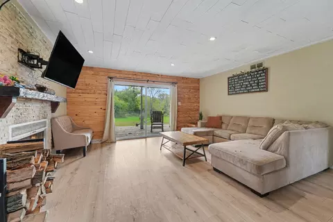 Living - 11276 Gerry Ct, Crown Point, IN 46307 photo 1 of 3