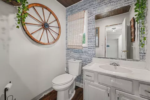 Bath - 11276 Gerry Ct, Crown Point, IN 46307 photo 1 of 3