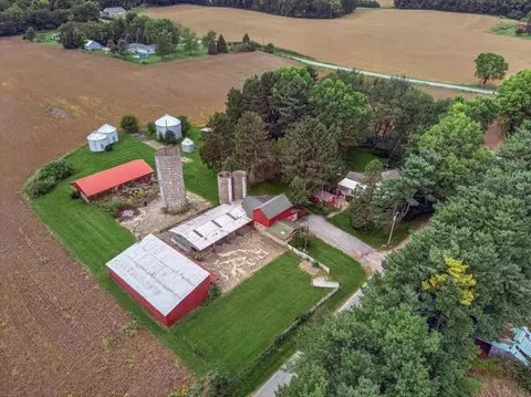 2952 N 600, Rolling Prairie, IN 46371