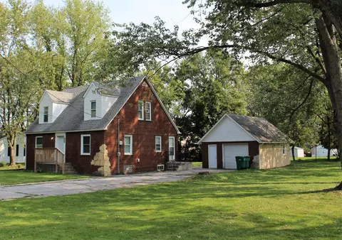7125 Catherine St, Merrillville, IN 46410