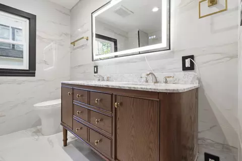 Bath - 503 E Joliet St, Crown Point, IN 46307 photo 3 of 3