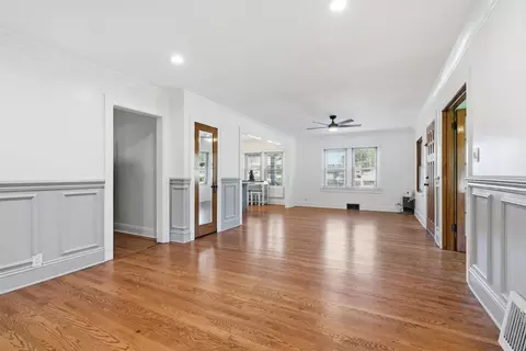 Living - 503 E Joliet St, Crown Point, IN 46307 photo 1 of 2