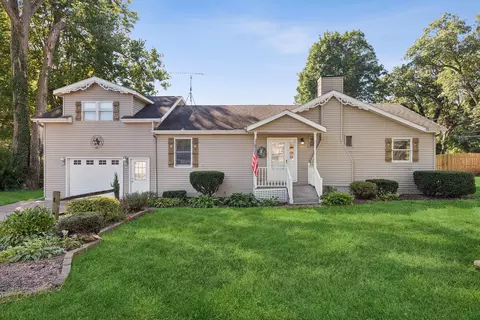110 Country Club Dr, La Porte, IN 46350