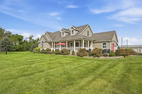 5932 County Rd 1400, Wheatfield, IN 46392