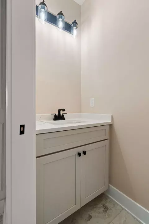 Bath - 9400 Iris Dr, Saint John, IN 46373 photo 1 of 10