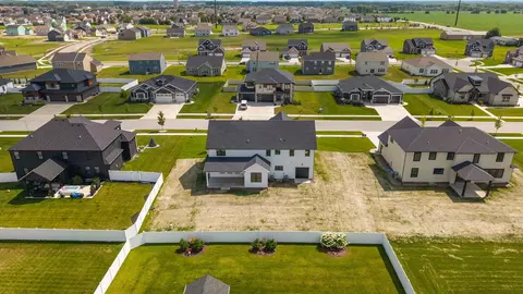 View/Area - 9400 Iris Dr, Saint John, IN 46373 photo 1 of 3