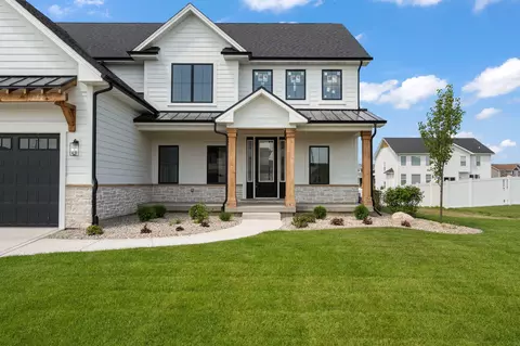 Exterior - 9400 Iris Dr, Saint John, IN 46373 photo 3 of 8