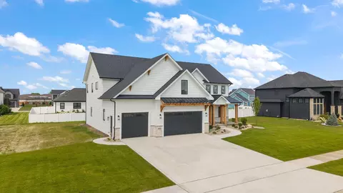 Exterior - 9400 Iris Dr, Saint John, IN 46373 photo 5 of 8