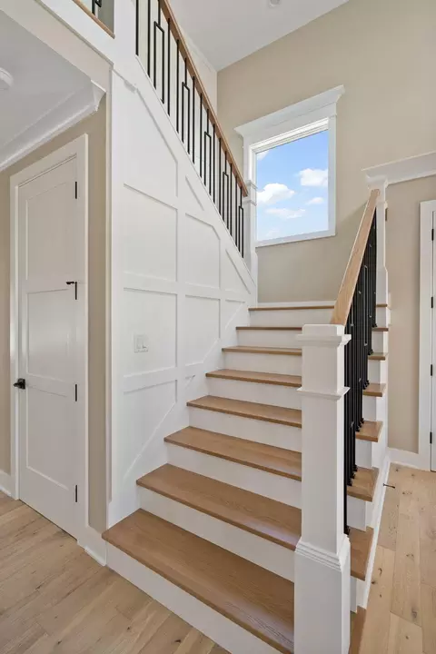 Entry Way - 9400 Iris Dr, Saint John, IN 46373 photo 4 of 9