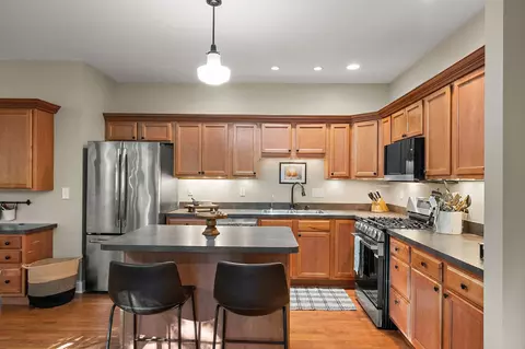 Kitchen - 1230 Dune Meadows Dr, Porter, IN 46304 photo 2 of 4