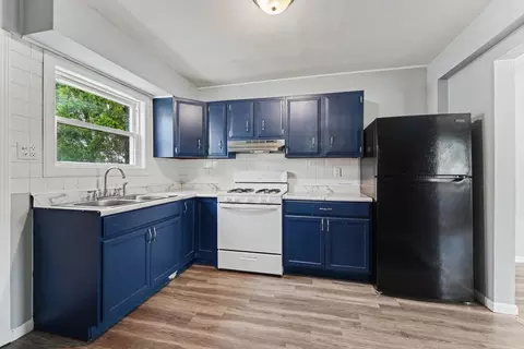 Kitchen - 7432 Beech Ave, Hammond, IN 46324 photo 2 of 2