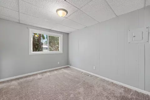 Bedroom - 7432 Beech Ave, Hammond, IN 46324 photo 6 of 7