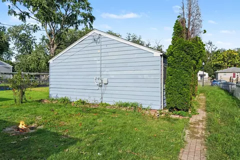 Exterior - 7432 Beech Ave, Hammond, IN 46324 photo 2 of 4