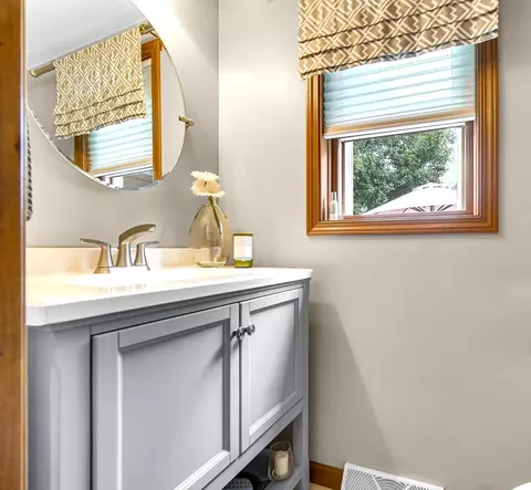 Bath - 419 N True St, Griffith, IN 46319 photo 1 of 3