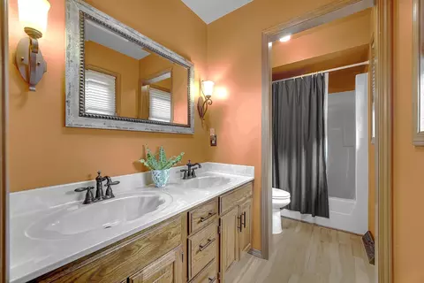 Bath - 419 N True St, Griffith, IN 46319 photo 2 of 3