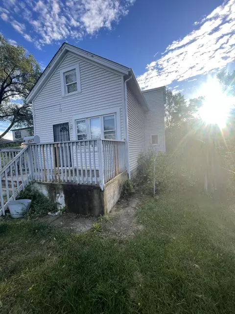 Exterior - 3929 Jackson St, Gary, IN 46408 photo 2 of 3