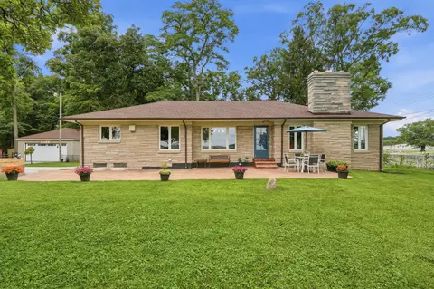 6110 Colorado St, Hobart, IN 46342