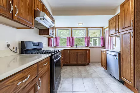 Kitchen - 8336 Schreiber Dr, Munster, IN 46321 photo 3 of 3