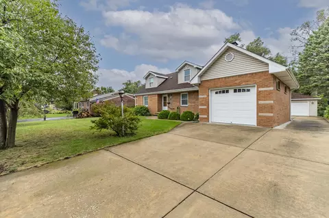 Exterior - 8336 Schreiber Dr, Munster, IN 46321 photo 4 of 11