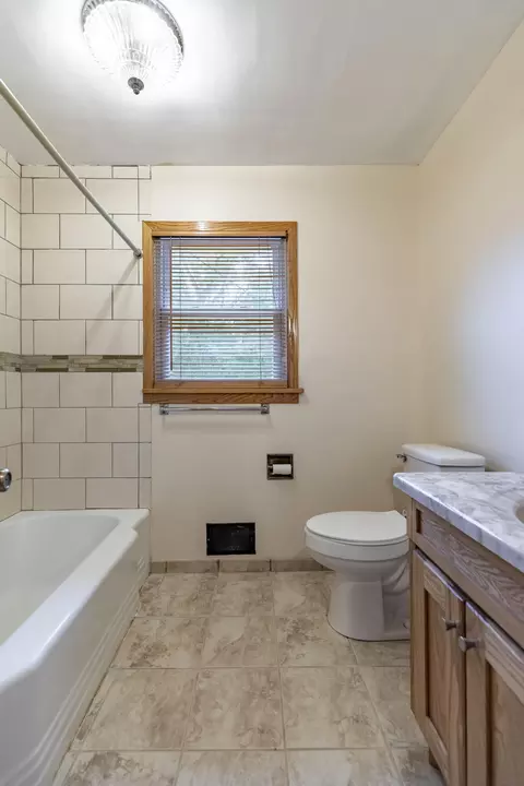 Bath - 8336 Schreiber Dr, Munster, IN 46321 photo 1 of 4