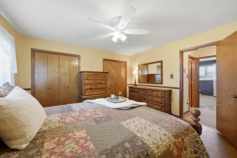 Bedroom - 818 N Ernest St, Griffith, IN 46319 photo 2 of 3