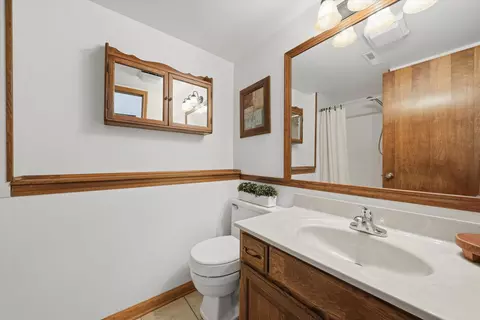 Bath - 818 N Ernest St, Griffith, IN 46319 photo 2 of 2