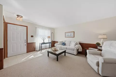Entry Way - 818 N Ernest St, Griffith, IN 46319 photo 1 of 1