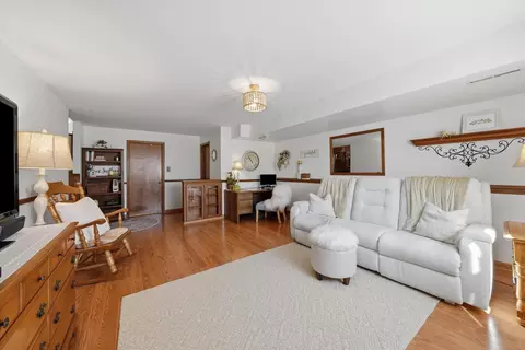 Living - 818 N Ernest St, Griffith, IN 46319 photo 1 of 2